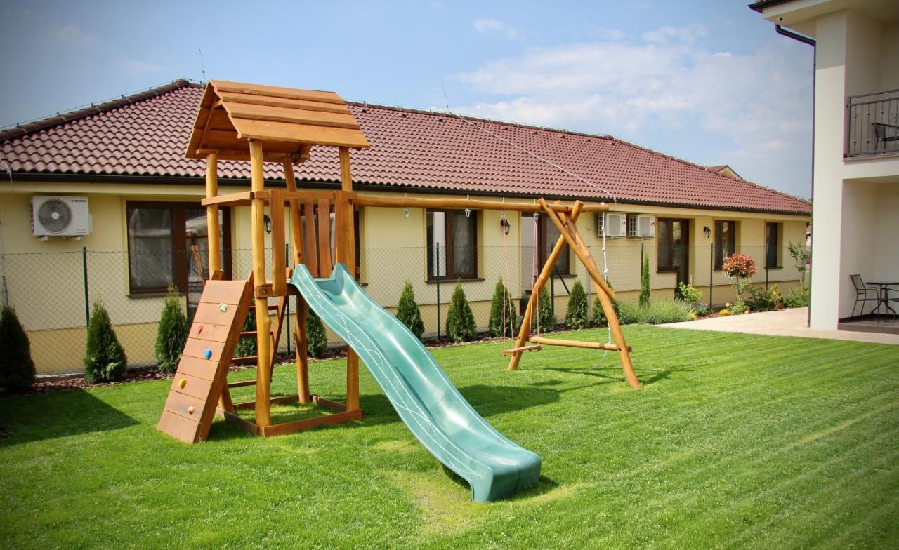Jazmin Apartmany Veľký Meder Dış mekan fotoğraf